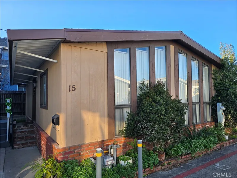 327 W Wilson 15, Costa Mesa, CA 92627