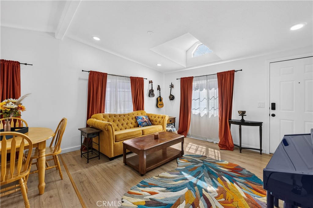 327 W Wilson 74, Costa Mesa CA 92627 - photo 3