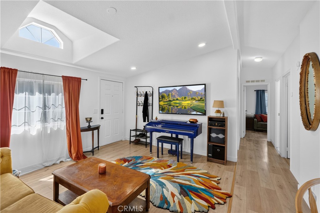 327 W Wilson 74, Costa Mesa CA 92627 - photo 5