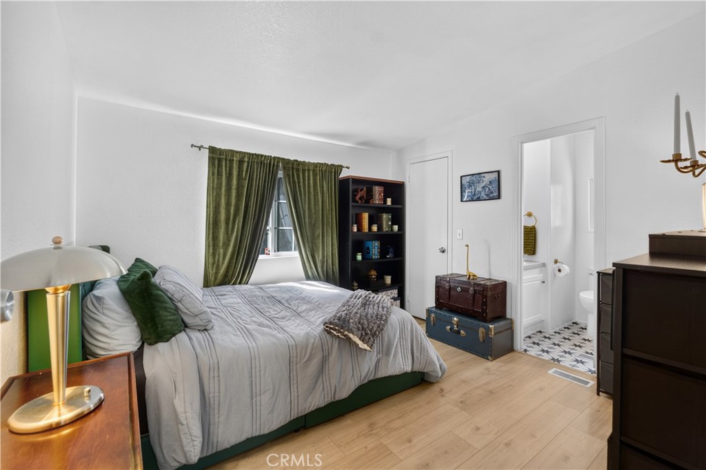 327 W Wilson 74, Costa Mesa CA 92627 - photo 12