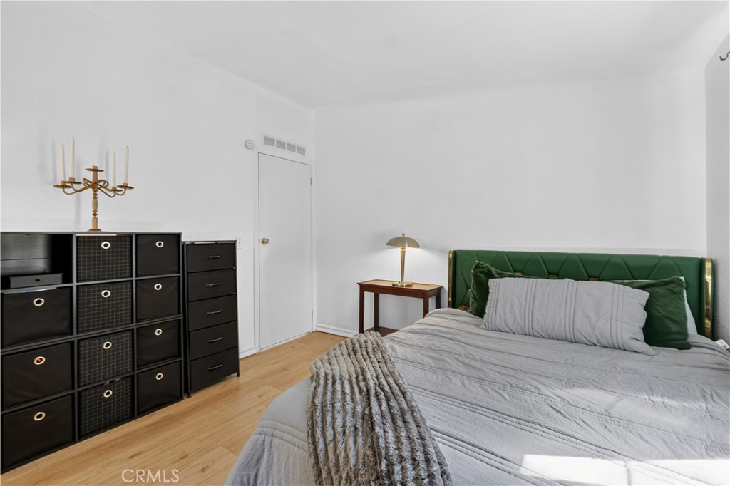 327 W Wilson 74, Costa Mesa CA 92627 - photo 13