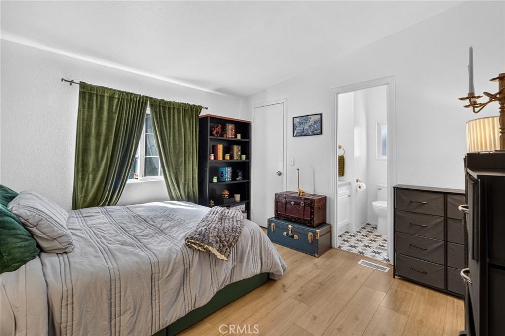 327 W Wilson 74, Costa Mesa CA 92627 - photo 15