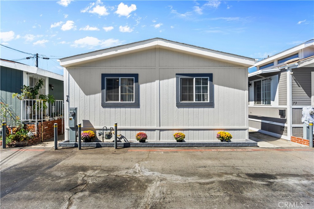 327 W Wilson 74, Costa Mesa CA 92627 - photo 20