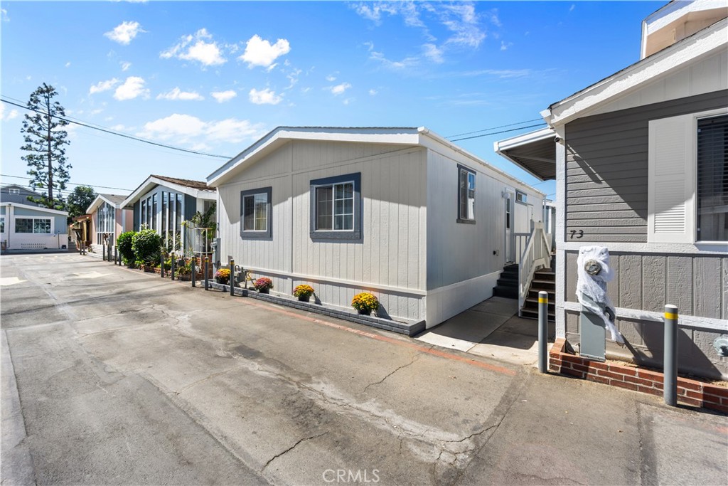 327 W Wilson 74, Costa Mesa CA 92627 - photo 22