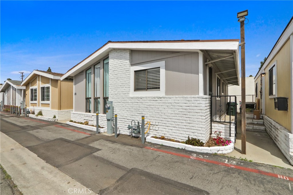 Right Side View of Home - Secondary Door for Entrance - 327 W Wilson 80, Costa Mesa CA 92627 - photo 3