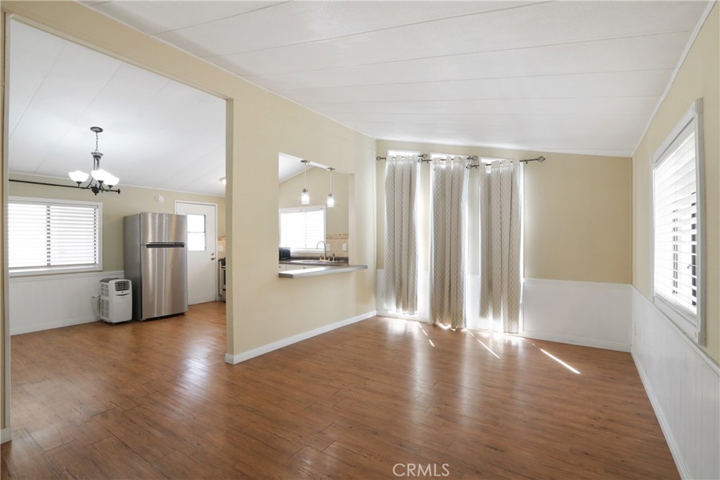 Living Room - Snapshot of Dining/Kitchen Area - 327 W Wilson 80, Costa Mesa CA 92627 - photo 4