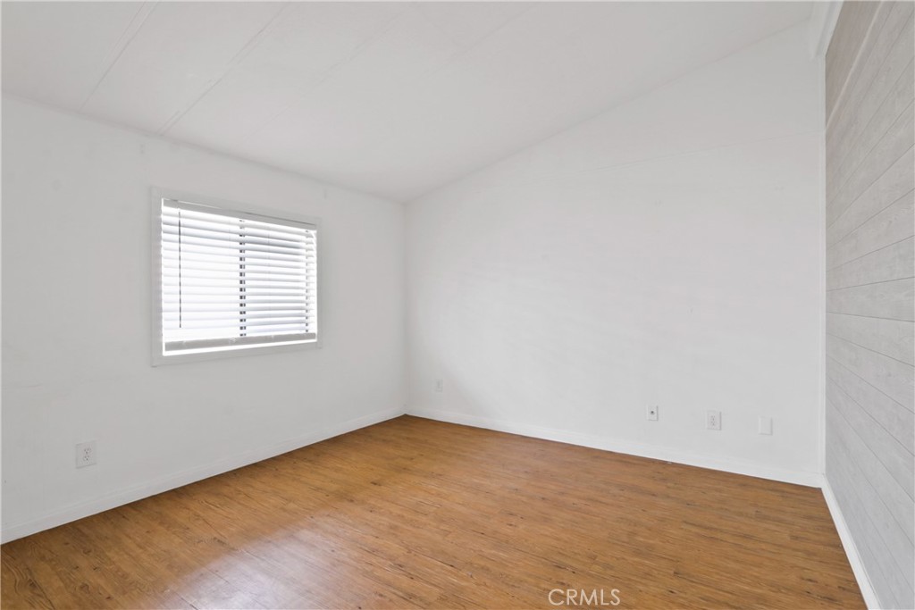 Nice floor in Master Bedroom - 327 W Wilson 80, Costa Mesa CA 92627 - photo 14