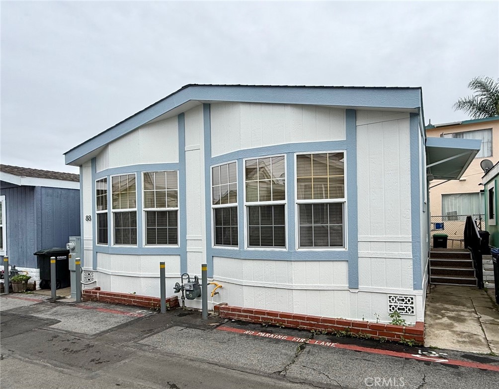 327 W Wilson 88, Costa Mesa CA 92627 - photo 1