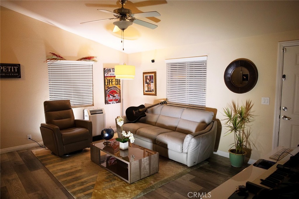 327 W Wilson Street 23, Costa Mesa CA 92627 - photo 5