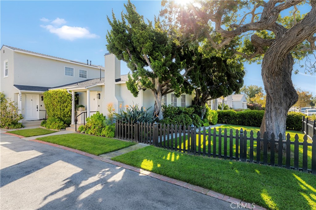 328 Broadway, Costa Mesa CA 92627 - photo 1