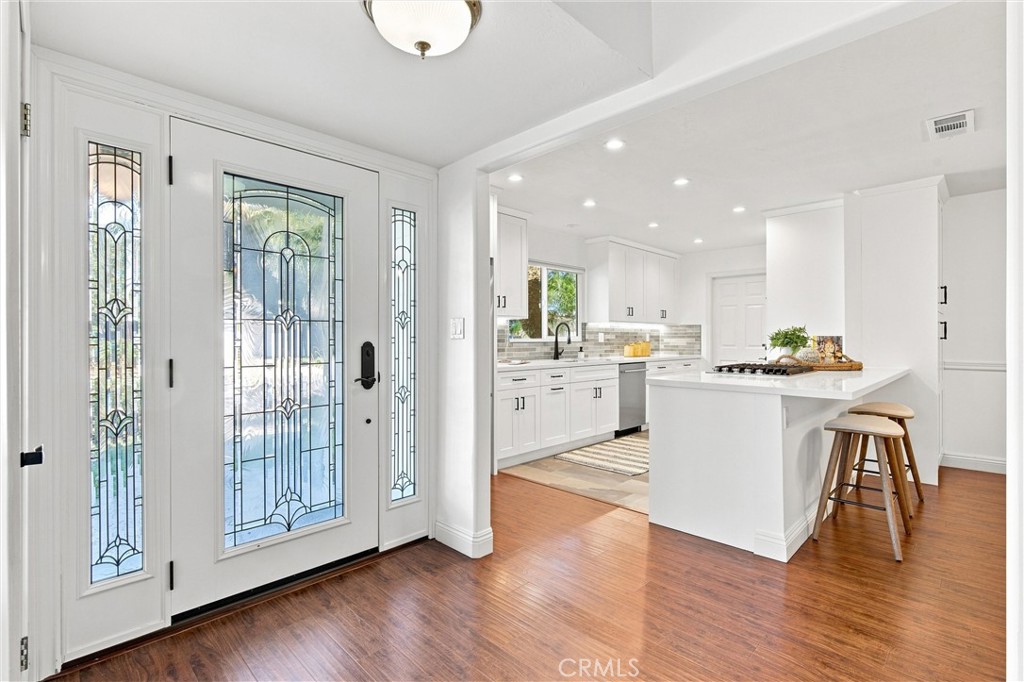 3281 Michigan Avenue, Costa Mesa CA 92626 - photo 8