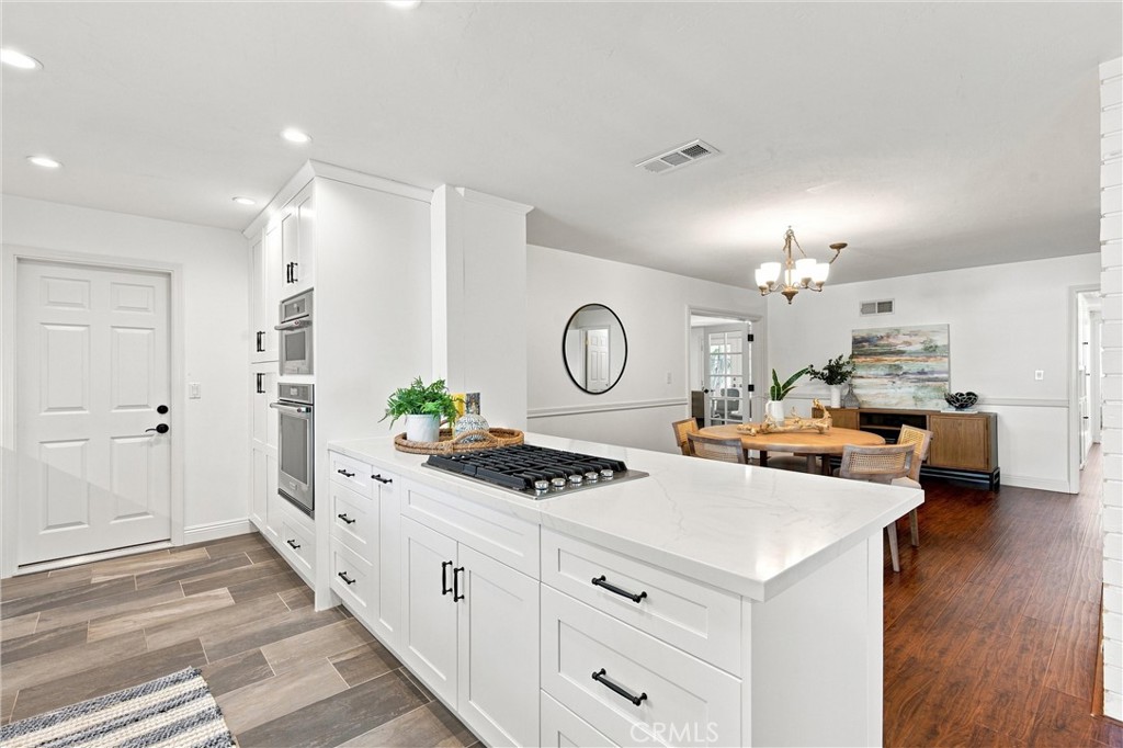 3281 Michigan Avenue, Costa Mesa CA 92626 - photo 15