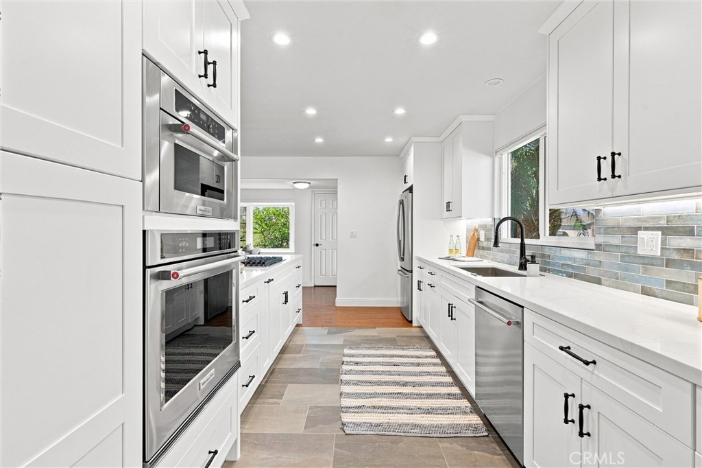 3281 Michigan Avenue, Costa Mesa CA 92626 - photo 19