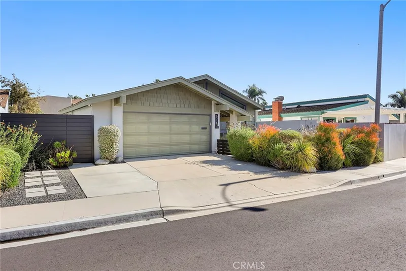 3318 Wyoming Circle, Costa Mesa, CA 92626