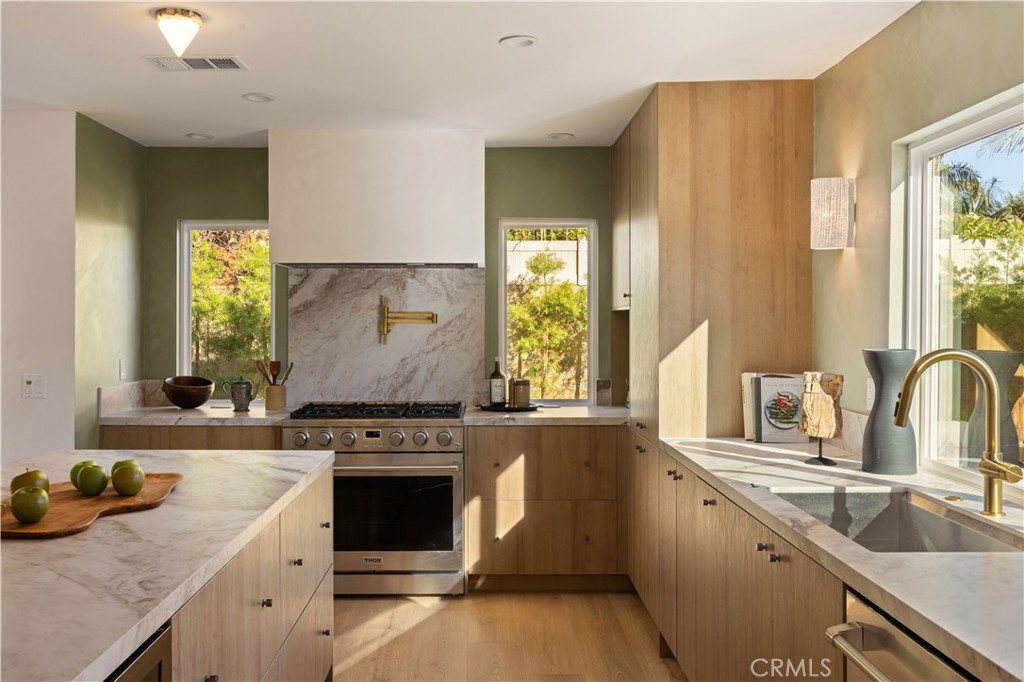 3328 Nevada, Costa Mesa CA 92626 - photo 11