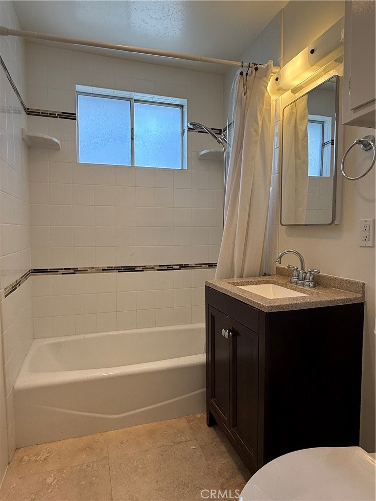 Bathroom - 333 Magnolia 331, Costa Mesa CA 92627 - photo 13