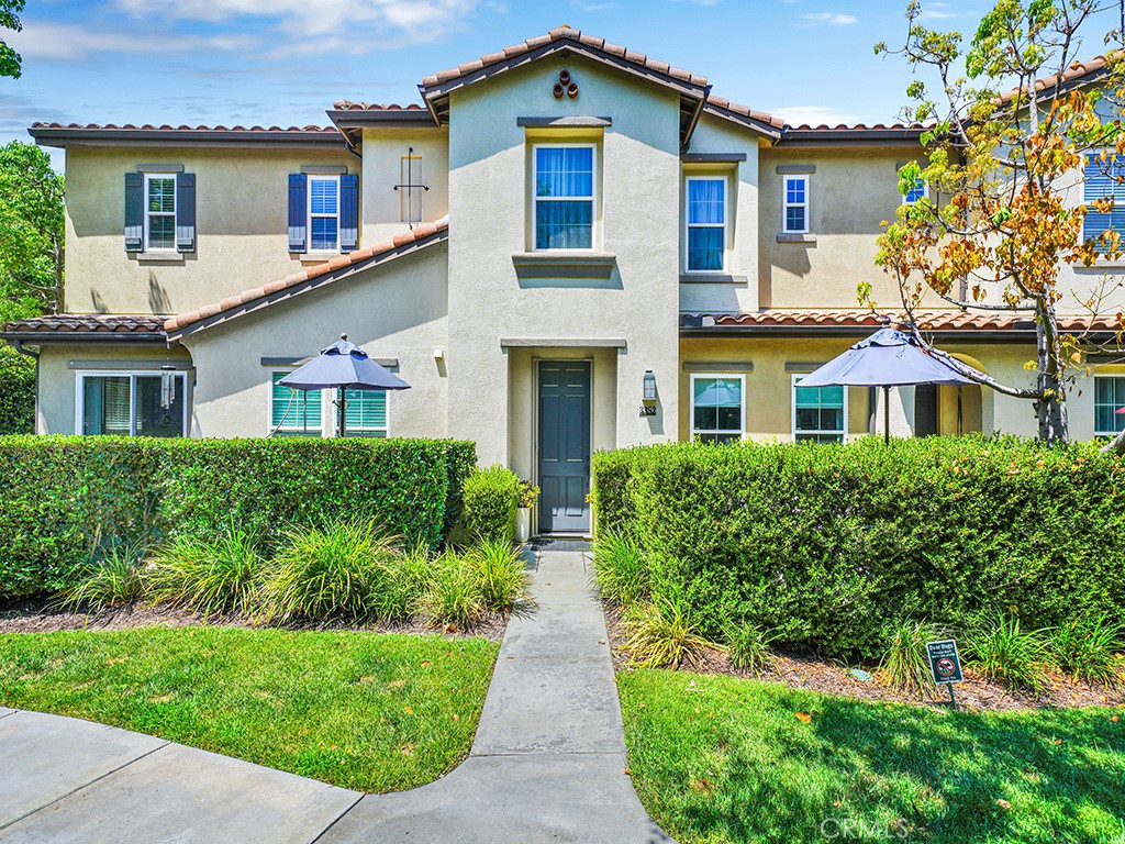 Welcome home to 3352 Via Parma - 3352 Via Parma, Costa Mesa CA 92626 - photo 1