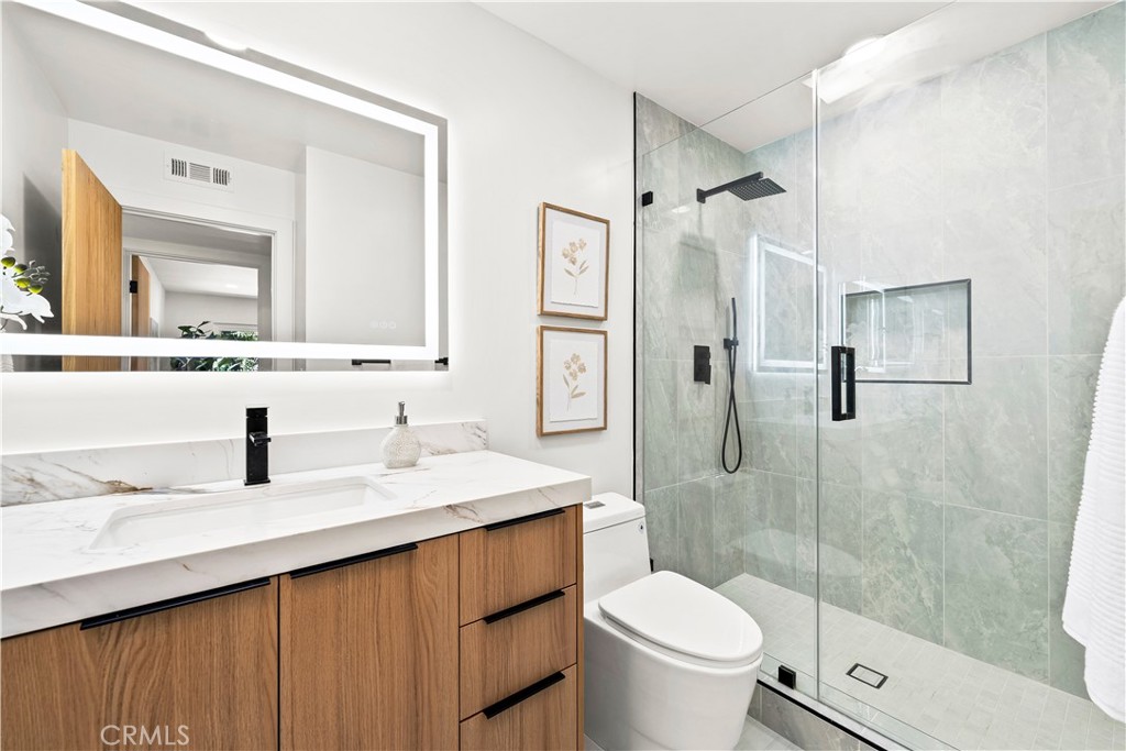 Downstairs Bath - 3368 California, Costa Mesa CA 92626 - photo 20