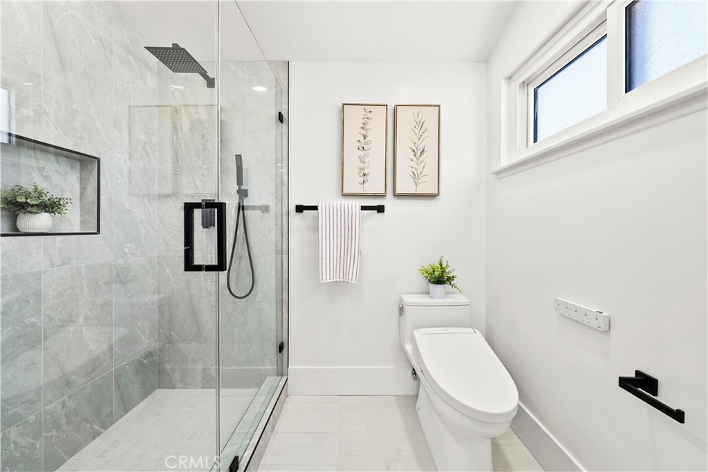 Primary Bath - 3368 California, Costa Mesa CA 92626 - photo 29