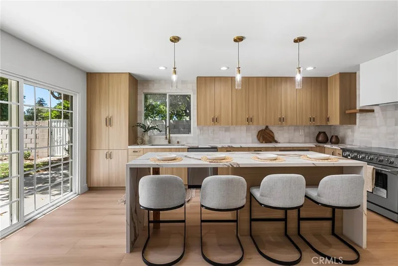 3375 Fuchsia Street, Costa Mesa, CA 92626