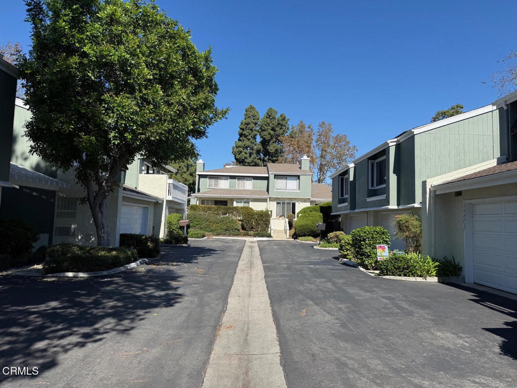 MB8 - 3410 Meadow 29, Costa Mesa CA 92626 - photo 3