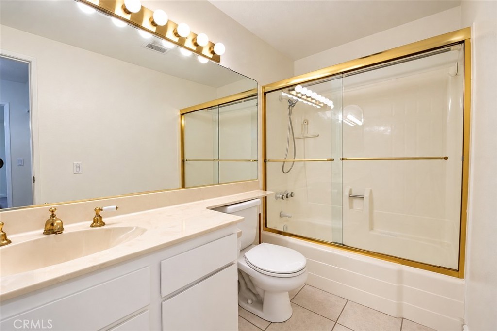 Bathroom 2 - 3421 Timber Lake 42, Costa Mesa CA 92626 - photo 13