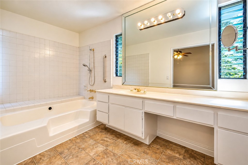 Primary Bathroom - 3421 Timber Lake 42, Costa Mesa CA 92626 - photo 17