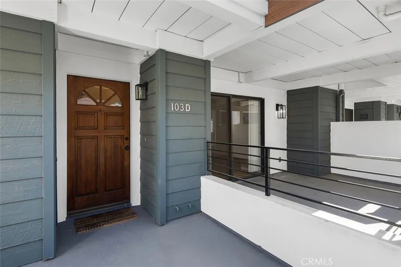 345 Avocado 103D, Costa Mesa, CA 92627