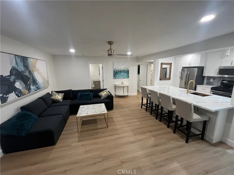 345 Avocado D102, Costa Mesa, CA 92627
