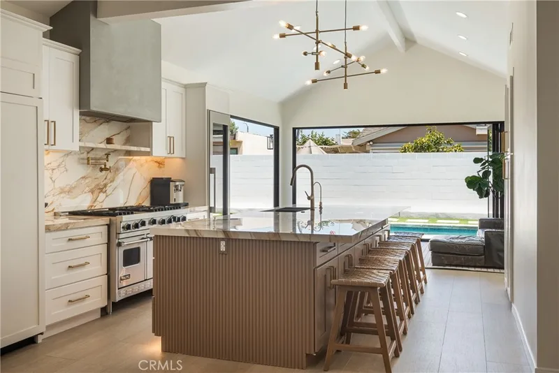 3460 San Rafael Circle, Costa Mesa, CA 92626