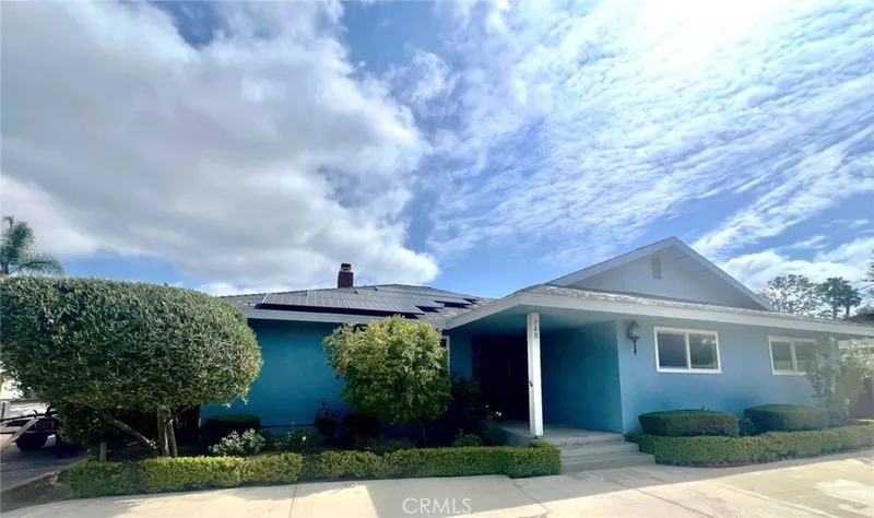 348 22nd Street, Costa Mesa, CA 92627