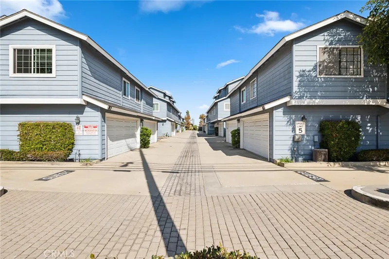 350 Avocado St B1, Costa Mesa, CA 92627