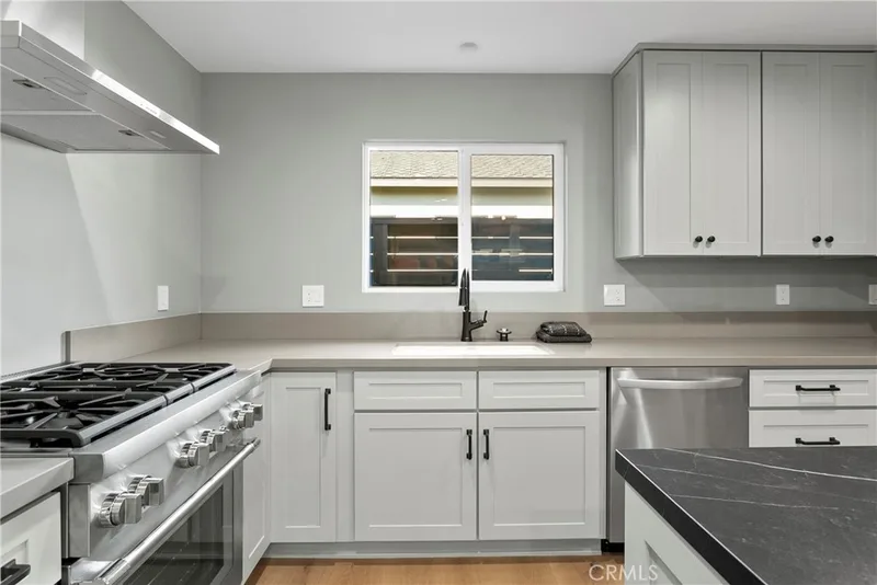 354 La Perle B, Costa Mesa, CA 92627