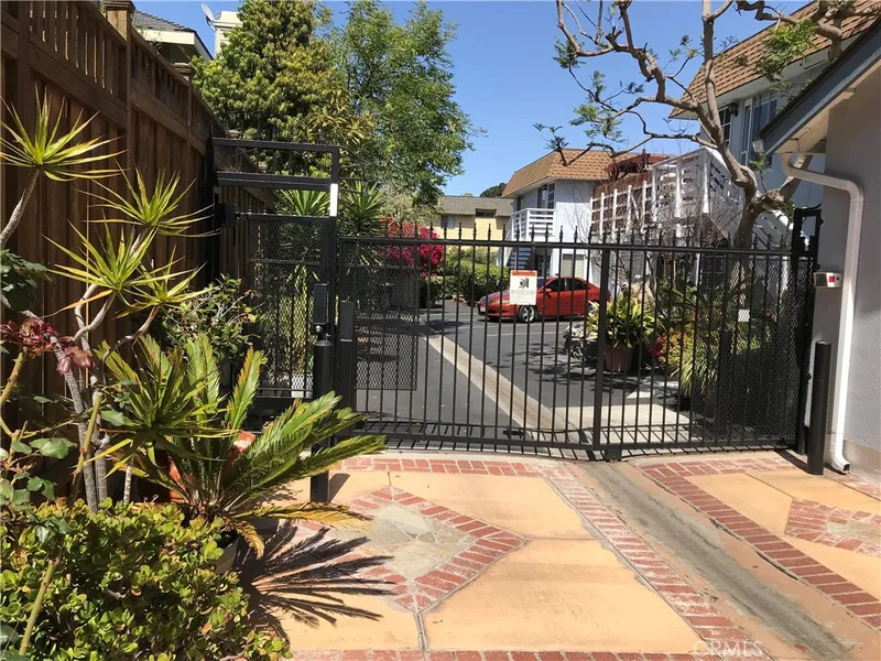 356 E 20TH Street C, Costa Mesa, CA 92627