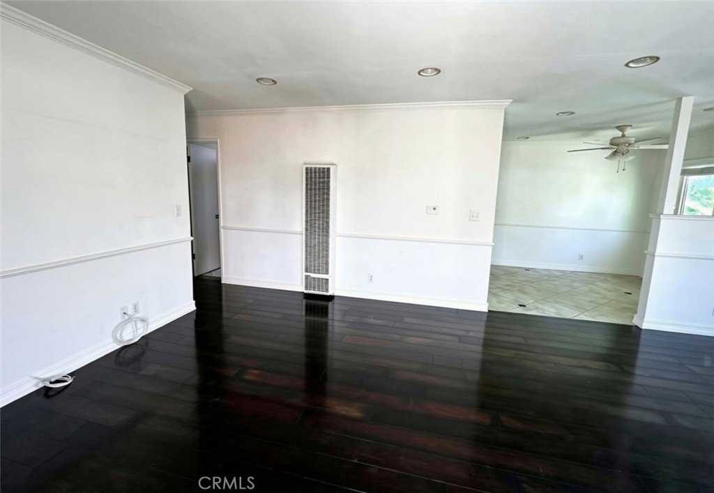 356 E 20TH Street C, Costa Mesa CA 92627 - photo 2