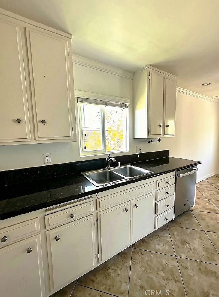 356 E 20TH Street C, Costa Mesa CA 92627 - photo 4