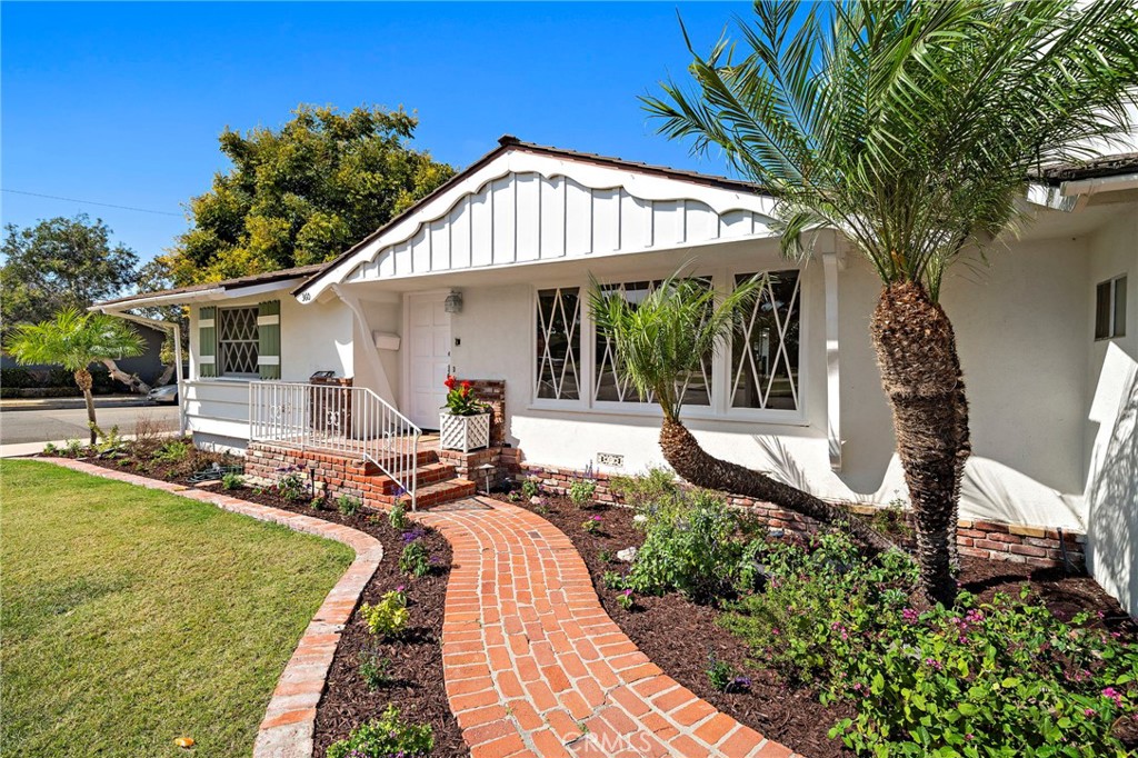 Come on in! - 360 Bucknell Road, Costa Mesa CA 92626 - photo 2