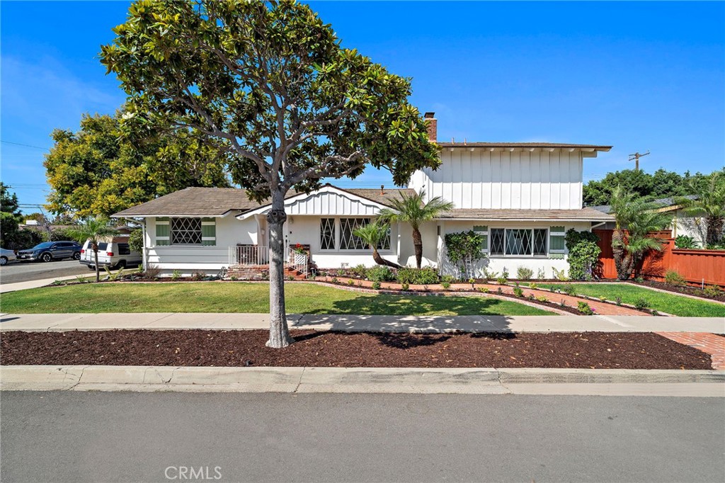 Picture Perfect Cinderella Home - 360 Bucknell Road, Costa Mesa CA 92626 - photo 3