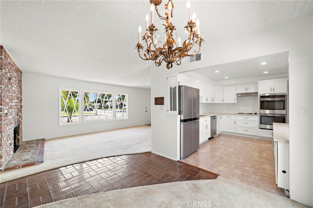 Looking towards the kitchen and living room - 360 Bucknell Road, Costa Mesa CA 92626 - photo 12