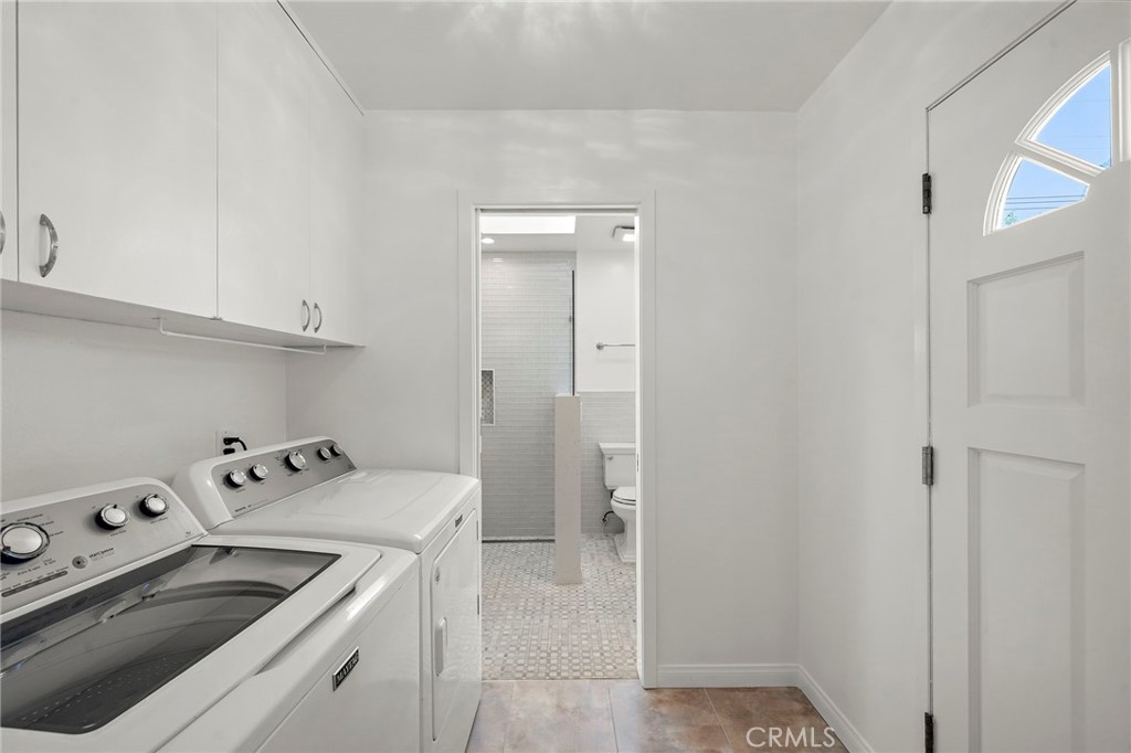 Laundry room off the kitchen Washer and Dryer to stay - 360 Bucknell Road, Costa Mesa CA 92626 - photo 18