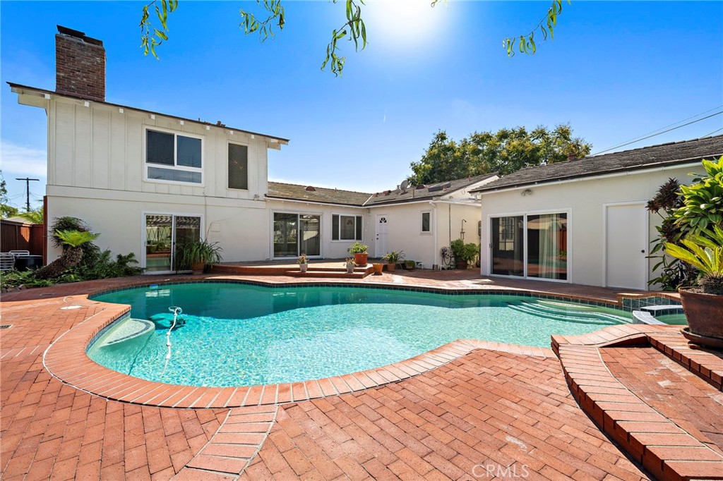 360 Bucknell Road, Costa Mesa CA 92626 - photo 40