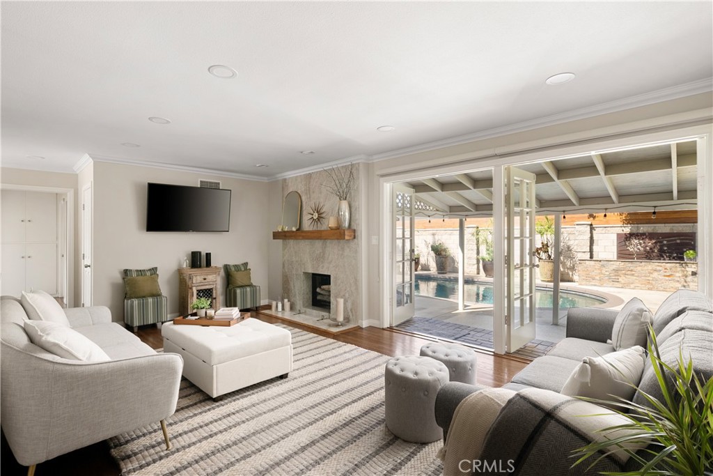 360 Villanova Road, Costa Mesa CA 92626 - photo 7