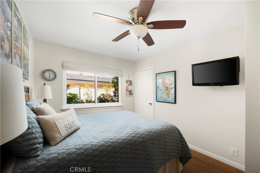 360 Villanova Road, Costa Mesa CA 92626 - photo 15