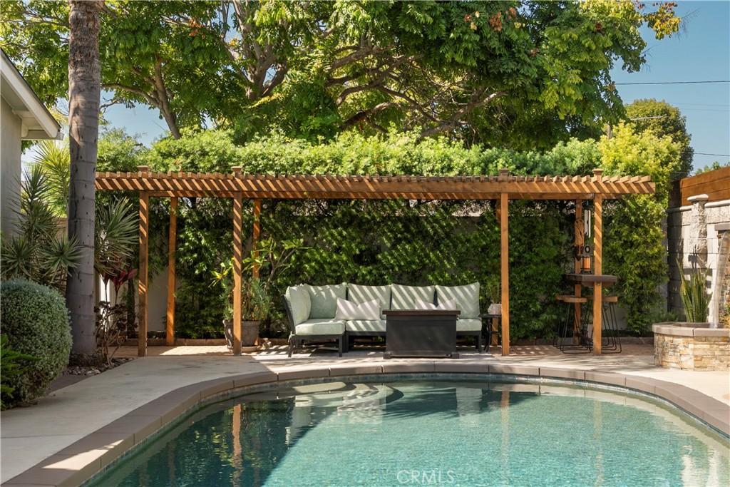 360 Villanova Road, Costa Mesa CA 92626 - photo 22