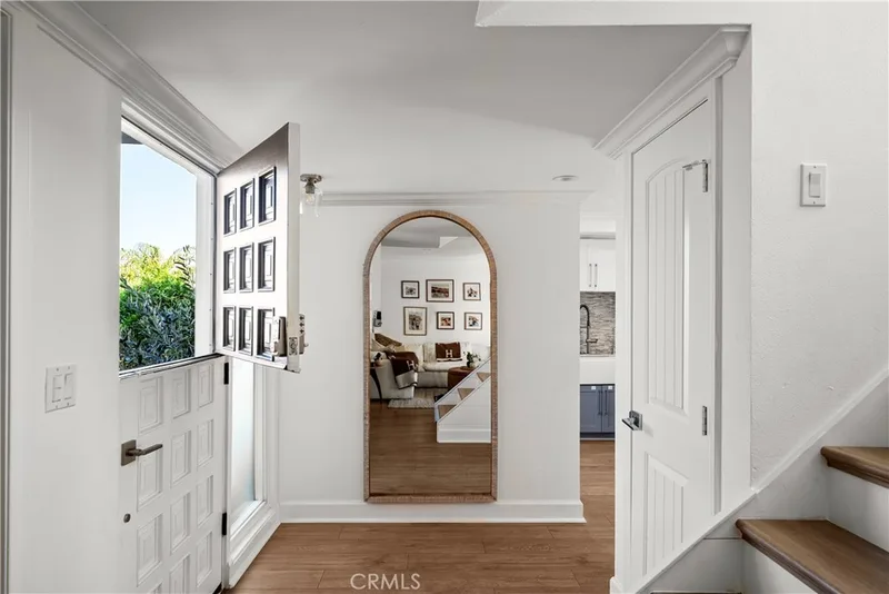 368 Genoa, Costa Mesa