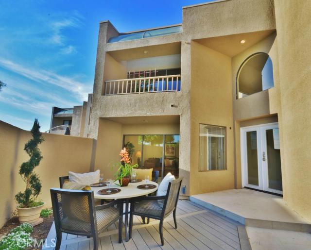 371 Bay View, Costa Mesa CA 92627 - photo 1