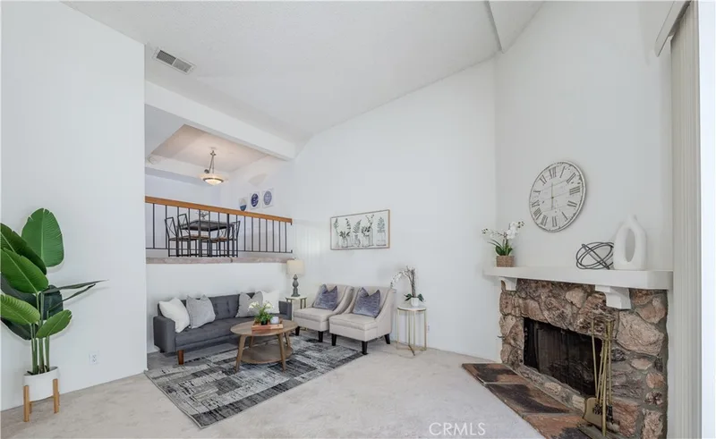 380 W Wilson F106, Costa Mesa, CA 92627