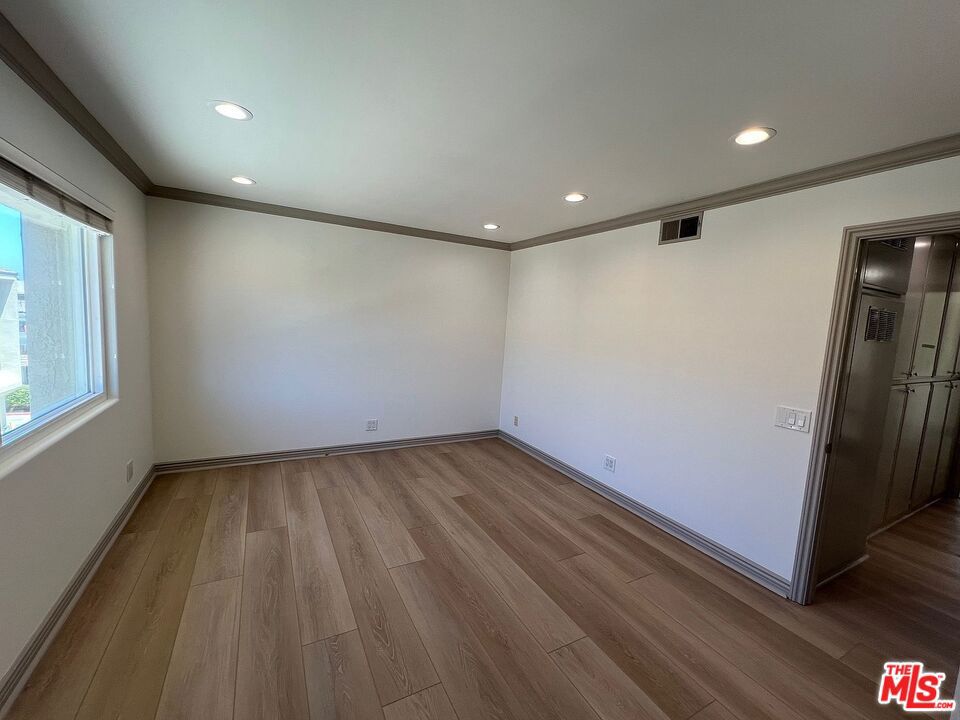 380 W Wilson Street E105, Costa Mesa CA 92627 - photo 9