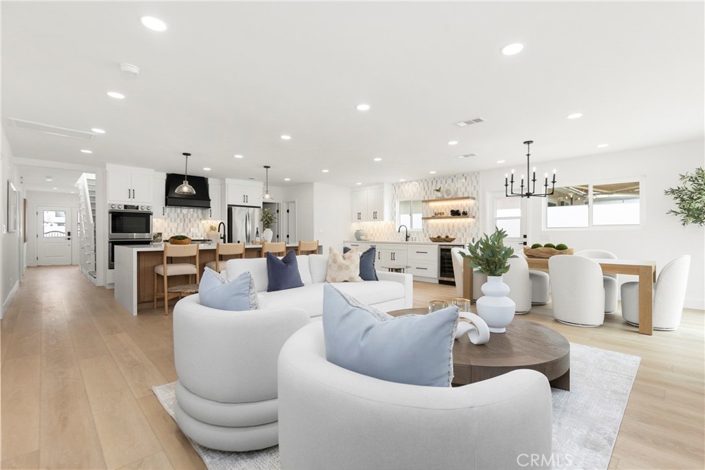 Great Room - 394 Magnolia Street, Costa Mesa CA 92627 - photo 2