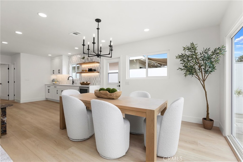 Dining Area/Wet Bar - 394 Magnolia Street, Costa Mesa CA 92627 - photo 18